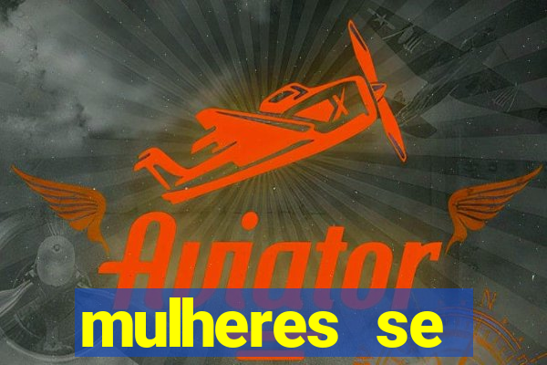 mulheres se exibindo ao vivo